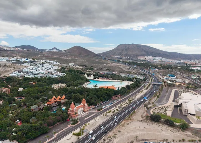 Апартаменты Ponderosa With Pool And Sea View *