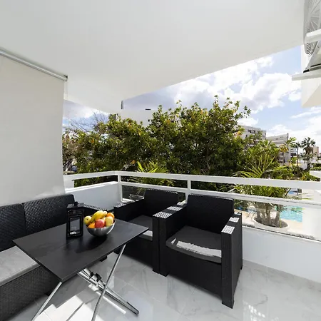New With Pool And Sea View